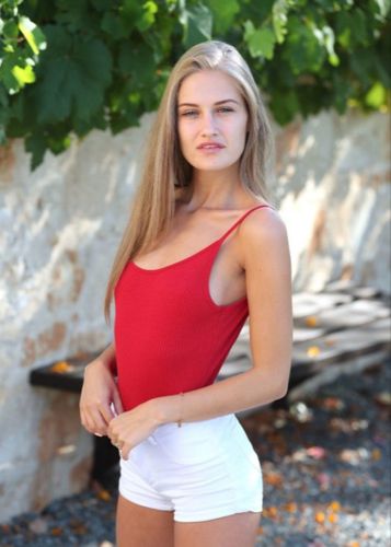 Аватар - Алёнка, 25 лет, Октябрьское поле
